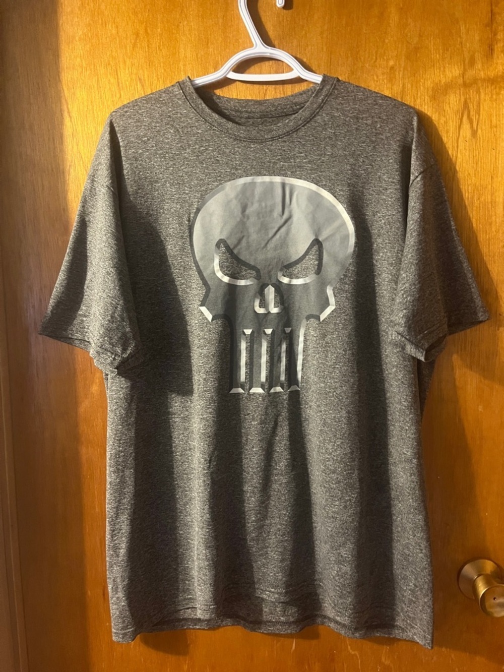 Marvel Men's Gray T-Shirt with Large Skull Logo XL